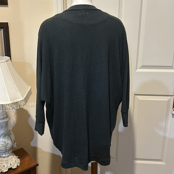 Express/ VS PINK/ AEO/ Max studio Bundle. All Size Medium. Bundle - Picture 12 of 14